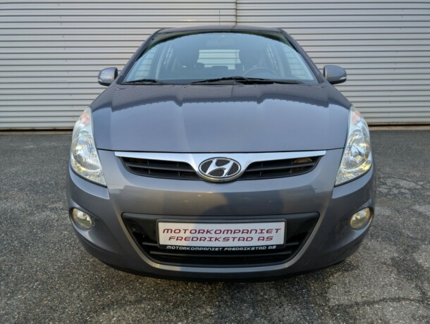 hyundai-i20-diesel-2011-big-8