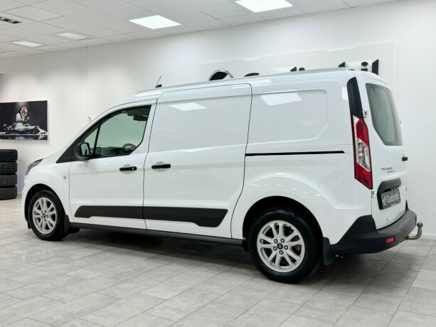 ford-transit-connect-diesel-2023-big-3