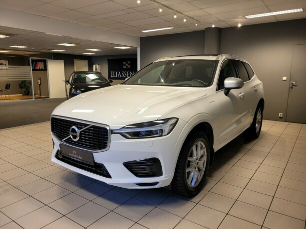 volvo-xc-60-elektrisitetbensin-2019-big-9