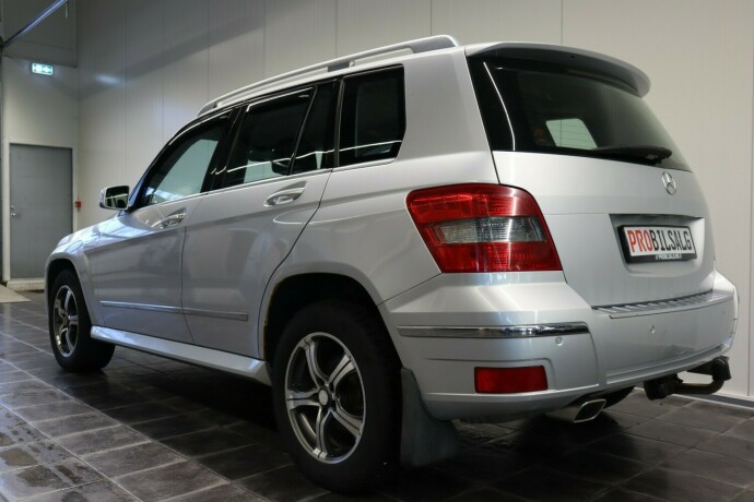 mercedes-benz-glk-diesel-2009-big-5