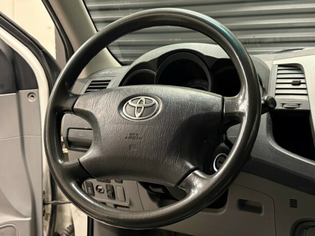 toyota-hilux-diesel-2008-big-12