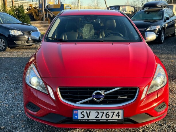 volvo-v60-diesel-2012-big-5