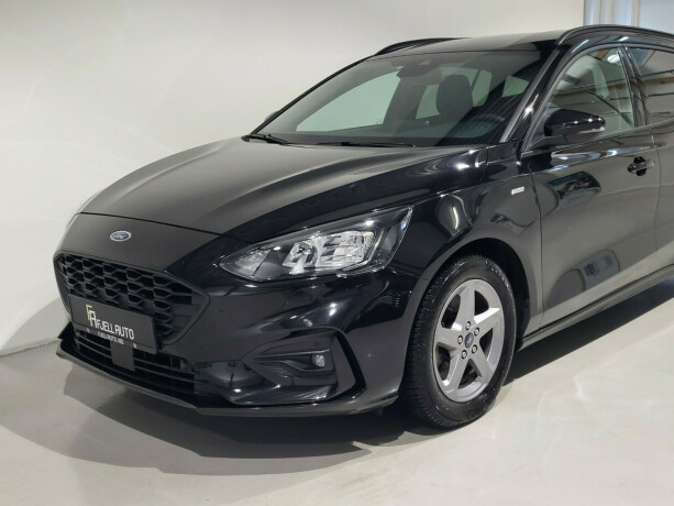 ford-focus-bensin-2020-big-1