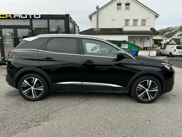 peugeot-3008-elektrisitetbensin-2021-big-3