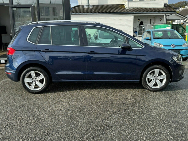 volkswagen-golf-sportsvan-bensin-2015-big-22