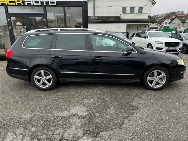 volkswagen-passat-bensin-2010-big-3