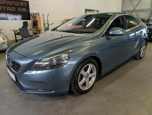 volvo-v40-diesel-2014-big-0