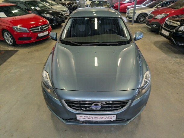 volvo-v40-diesel-2014-big-9