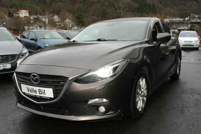 mazda-3-bensin-2014-big-1