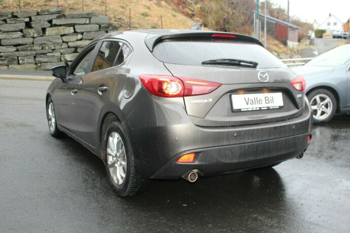 mazda-3-bensin-2014-big-2