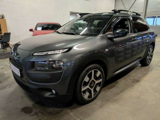 citroen-c4-cactus-diesel-2015-big-0