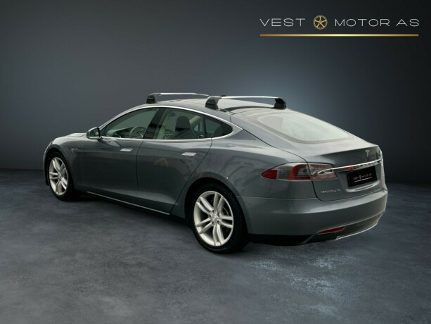 tesla-model-s-elektrisitet-2014-big-4