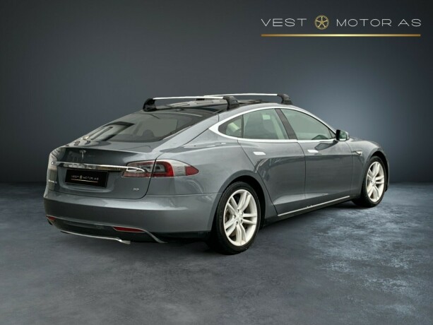 tesla-model-s-elektrisitet-2014-big-7