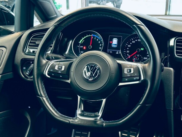 volkswagen-golf-elektrisitetbensin-2018-big-19