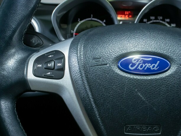 ford-fiesta-diesel-2011-big-24