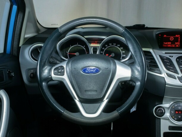 ford-fiesta-diesel-2011-big-28