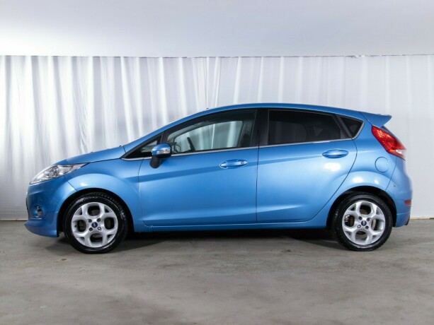 ford-fiesta-diesel-2011-big-4