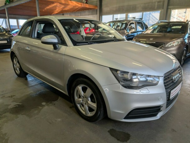 audi-a1-bensin-2011-big-1