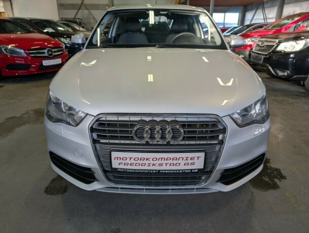 audi-a1-bensin-2011-big-8