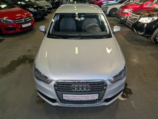 audi-a1-bensin-2011-big-9