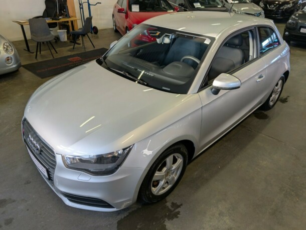 audi-a1-bensin-2011-big-5