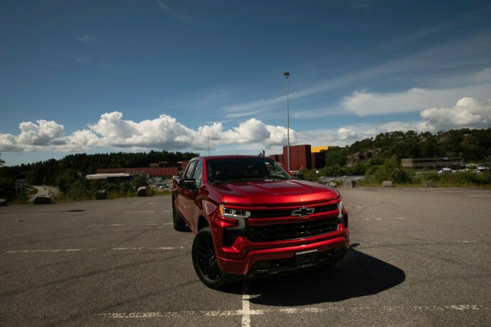 chevrolet-silverado-diesel-2023-big-10