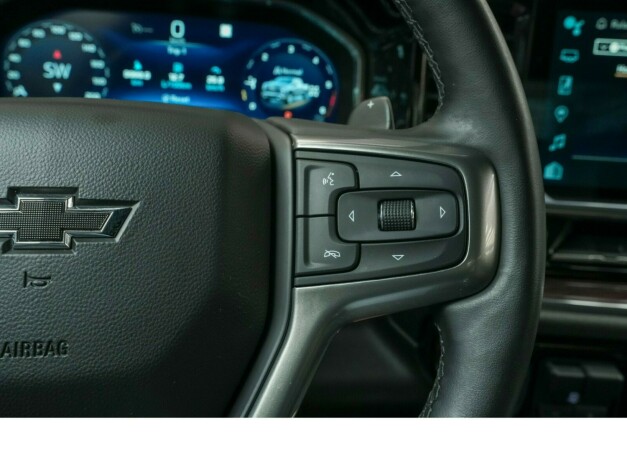 chevrolet-silverado-diesel-2023-big-26