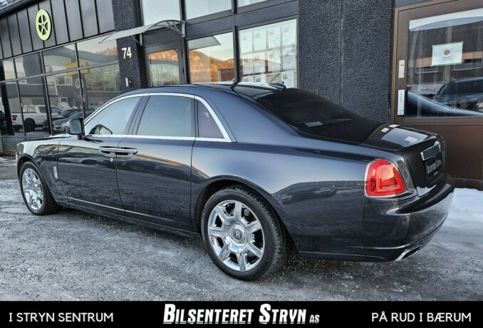 rolls-royce-ghost-bensin-2011-big-5