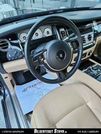 rolls-royce-ghost-bensin-2011-big-9