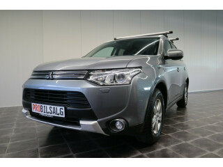 Mitsubishi | Outlander | Elektrisitet+bensin | 2015