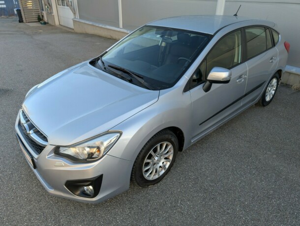 subaru-impreza-bensin-2013-big-5