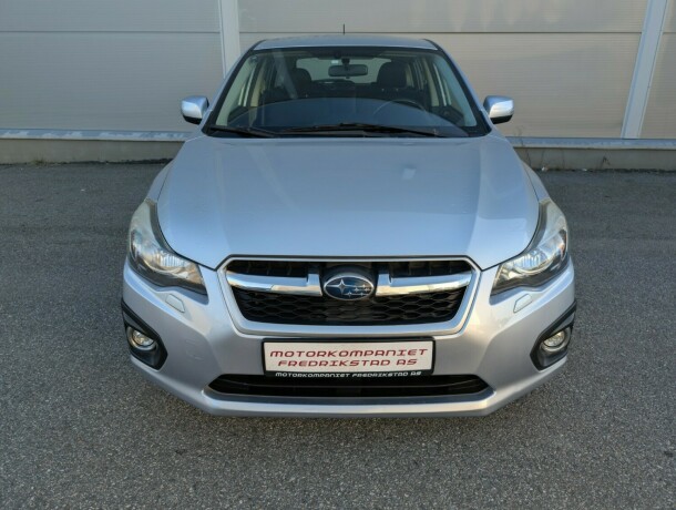 subaru-impreza-bensin-2013-big-8