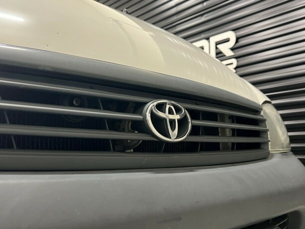 toyota-hiace-diesel-2006-big-4