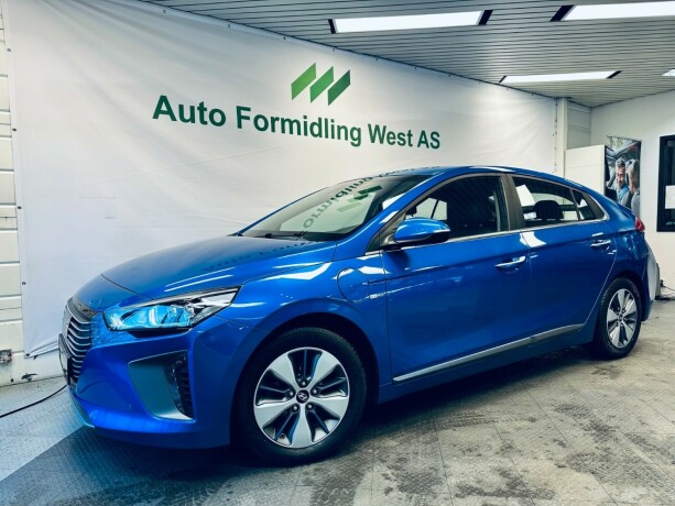 hyundai-ioniq-elektrisitetbensin-2017-big-0