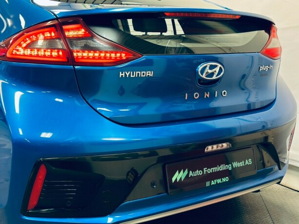 hyundai-ioniq-elektrisitetbensin-2017-big-6