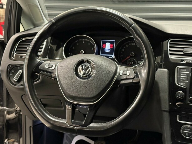 volkswagen-golf-bensin-2014-big-12