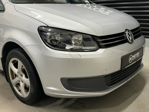 volkswagen-touran-diesel-2011-big-2