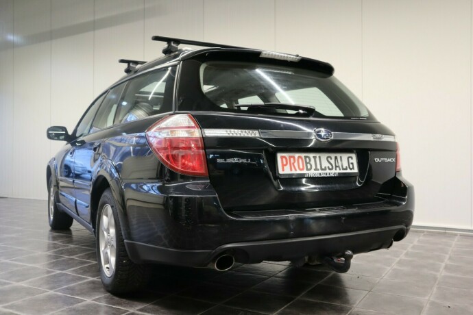 subaru-legacy-bensin-2006-big-16