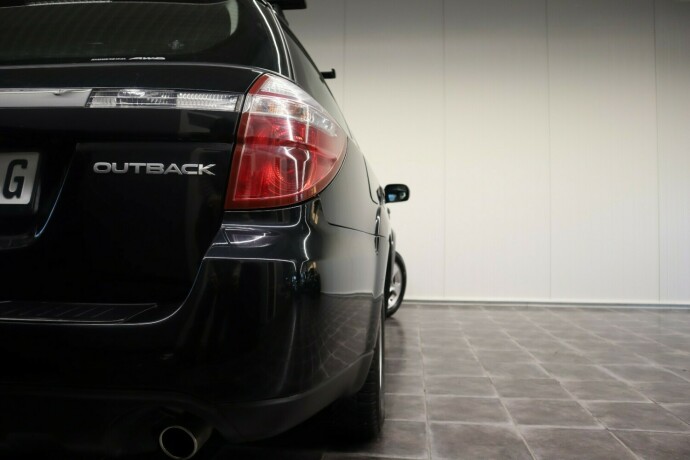 subaru-legacy-bensin-2006-big-20