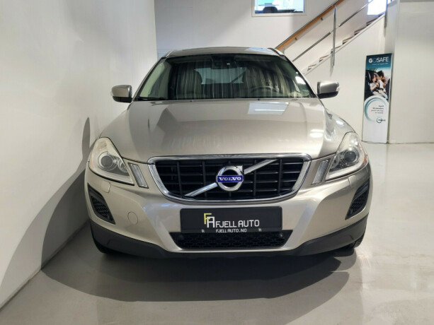 volvo-xc-60-diesel-2011-big-2