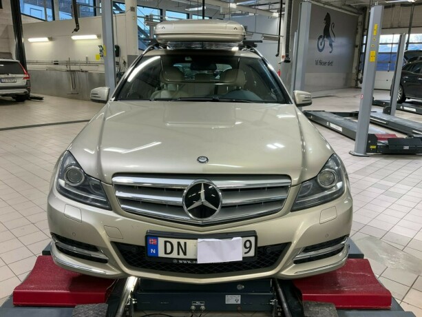 mercedes-benz-c-klasse-diesel-2012-big-1