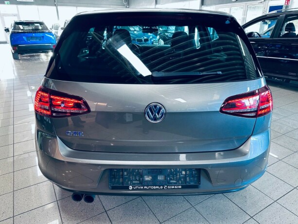 volkswagen-golf-elektrisitetbensin-2016-big-5