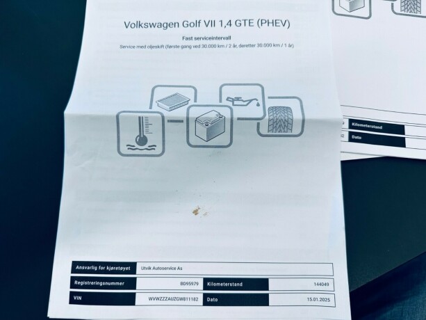 volkswagen-golf-elektrisitetbensin-2016-big-45