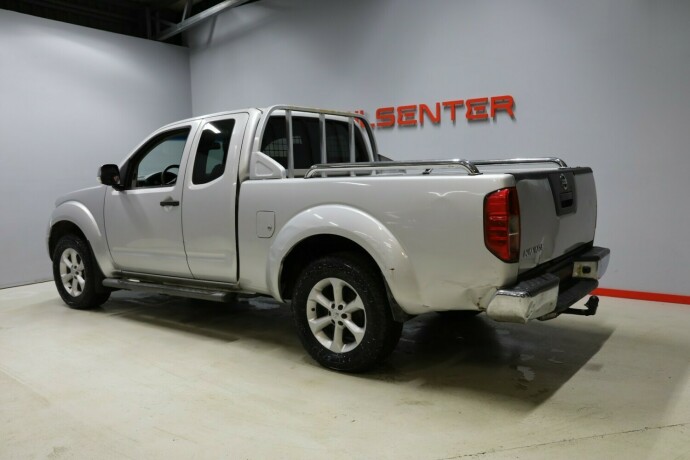 nissan-navara-diesel-2010-big-3