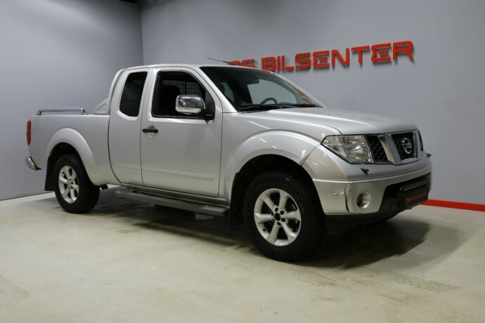 nissan-navara-diesel-2010-big-1