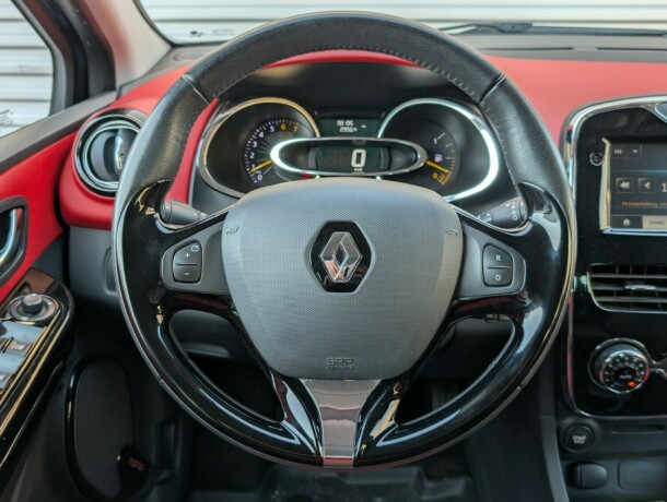 renault-clio-bensin-2013-big-15