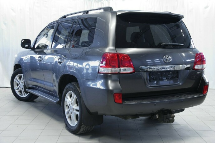 toyota-land-cruiser-diesel-2010-big-4