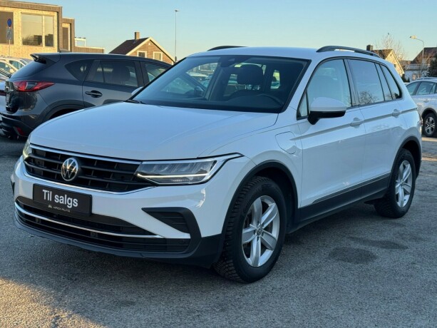 volkswagen-tiguan-elektrisitetbensin-2021-big-0