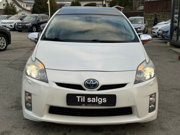 toyota-prius-bensin-2009-big-1