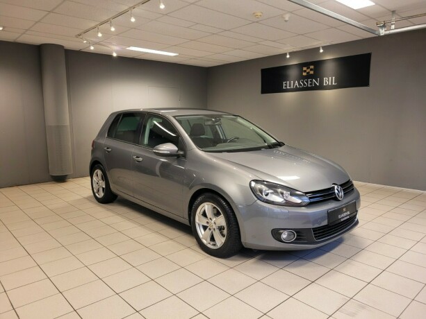 volkswagen-golf-bensin-2010-big-0